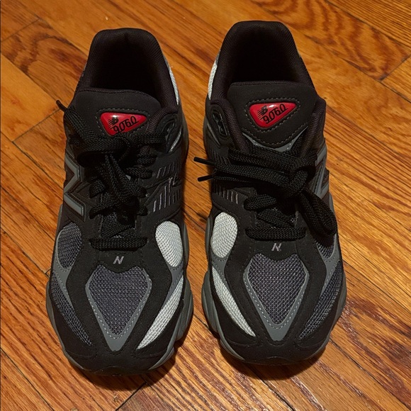 New Balance 9060 Sneakers - Picture 4 of 9